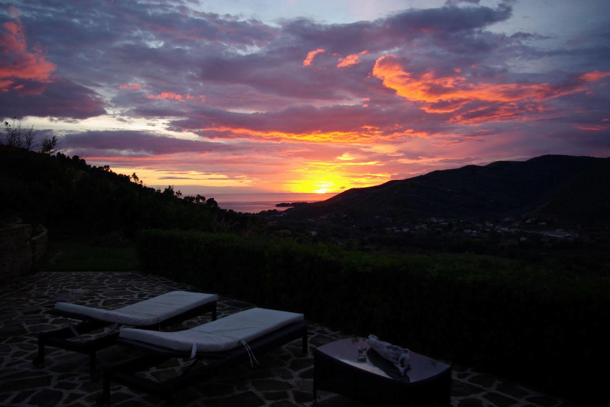 Sulle Onde Della Collina Villa Montecorice Kültér fotó